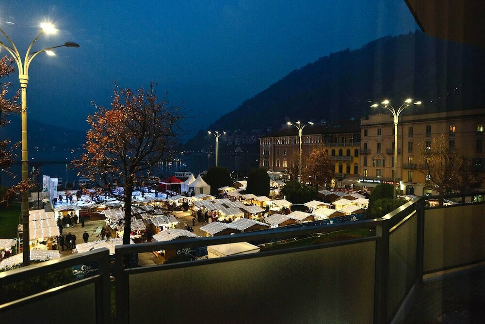 Como Lake Suites