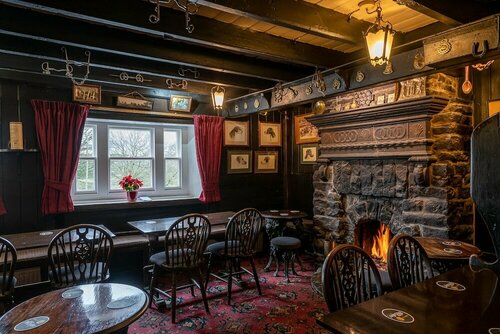 The Fox & Hounds Inn, Book Hotel Hoteller i Yorkshire Moors med parkering, Parkering