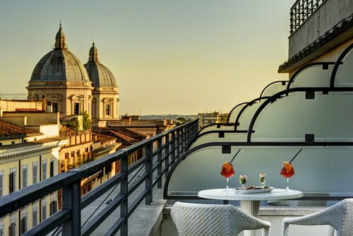 UNAHOTELS Decò Roma, Buchen Sie Hotel Bahnhof Termini , in der Nähe von Domus Aurea