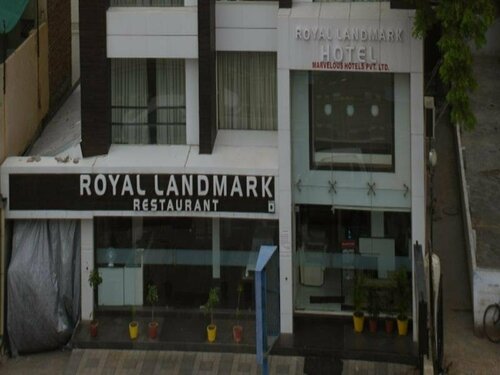 OYO Rooms Ahmedabad Maninagar Station, Rezerwuj Hotel Hotele w Gujarat z parkingiem, Parking