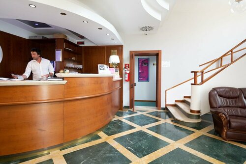 Cervara Park Hotel, Забронировать Отель Отели Тибуртино с бассейном, Бассейн
