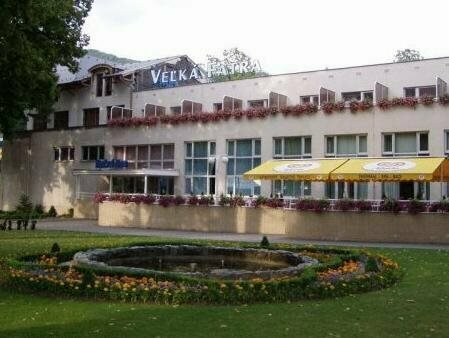 Hotel Aphrodite, Забронировать Отель Отели Жилиной с бассейном, Бассейн