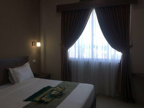 edOTEL Bundo Kandung, Book Hotel Hoteller i Padang med parkering, Parkering