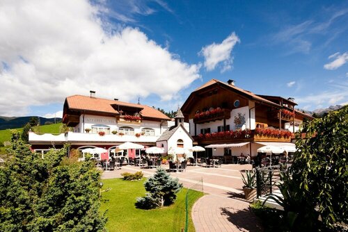 Hotel Amaten, Забронировать Отель Брунико План-де-Коронес