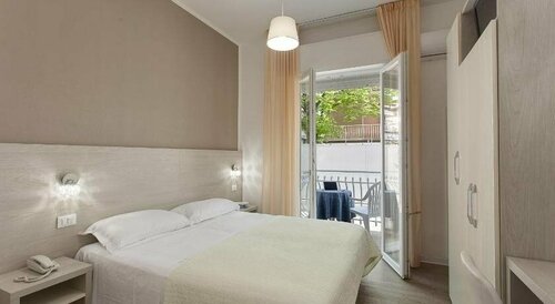 Anastasi Hotel e Residence, Забронировать Отель Отели в центре Червия, в центре, Завтраки, Парковка