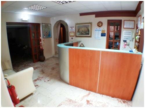 Hotel Pisani, Foglalás Szálloda Olcsó szállodák Taranto