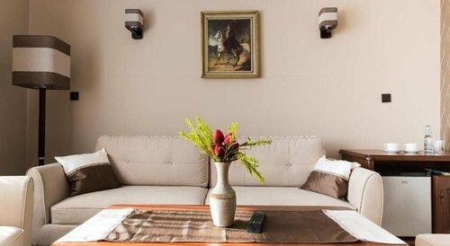 Hotel i Restauracja Bona, Rezervați Hotel Sanok Bieszczady