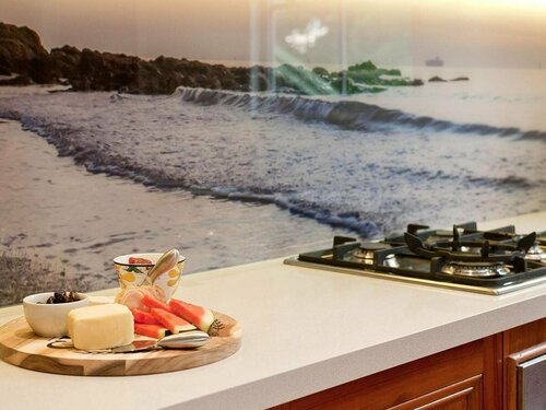 Luxury Retreat Just Above The Beach - The BeachNest, Book Hotel  
