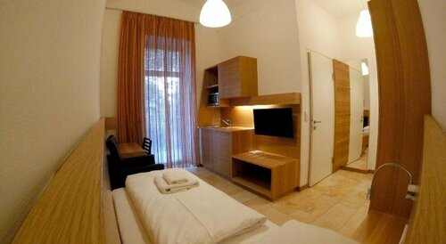 Hotel Aton, Забронировать Отель Отели Граца с парковкой, рядом с Дом Художника, Парковка