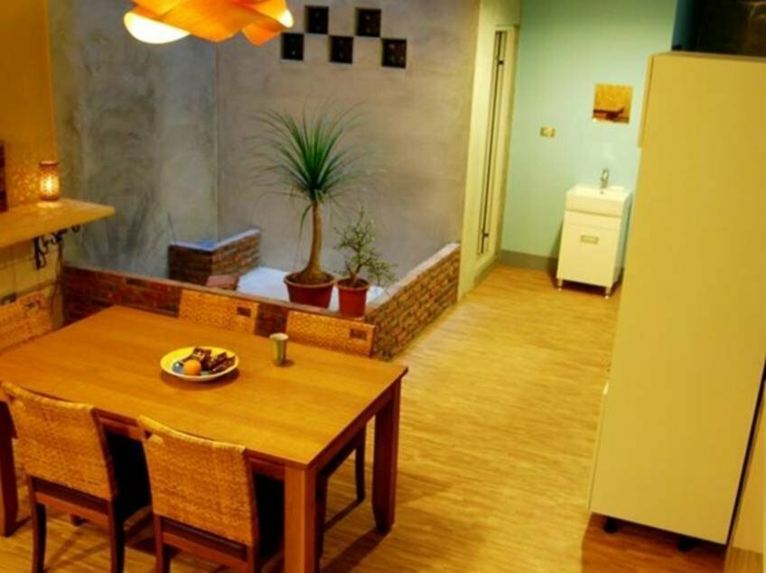 Center.Center Hostel