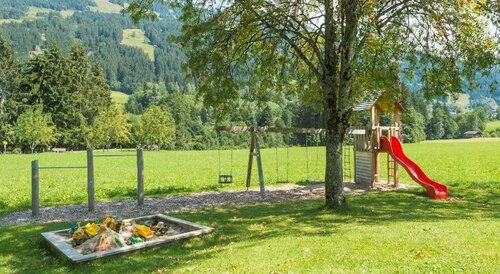 Pension Ederhof, Prenota Affittacamere Hotel a Tirolo con parcheggio, Parcheggio