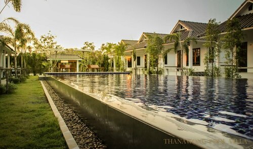 Thanawong Pool Villa, Забронировать Вилла Отели Сукхотхай с парковкой, Парковка