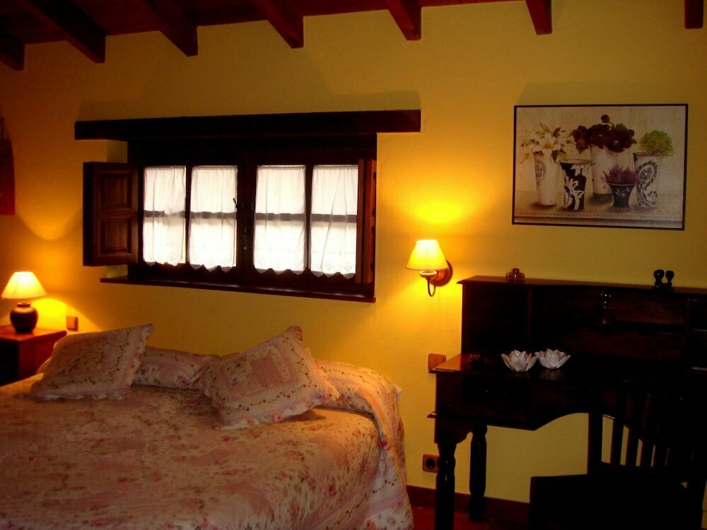 Casas de Aldea Valle de Bueida