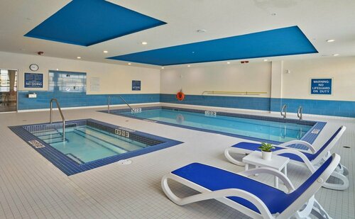 Four Points by Sheraton Edmonton West, Забронировать Отель Эдмонтон Эдмонтон