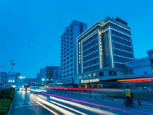Jinjiang Metropolo Hotel - Xuzhou Train Station Chudu, Забронировать Отель Отели Сюйчжоу с парковкой, рядом с Железнодорожный вокзал Сюйчжоу, Парковка