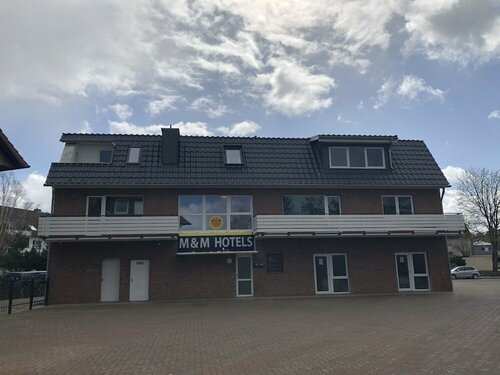 M&M Hotel - Neu Wulmstorf, Rezervasyon Otel Neu Wulmstorf Lower-Saxony
