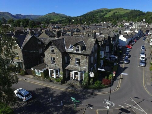 Compston House B&B - Adults Only, Book Bed and Breakfast Hoteller i Ambleside med parkering, Parkering