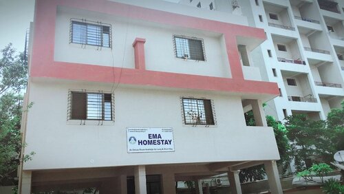 Ema Homestay, Забронировать Отель Отели Пуны с парковкой, Парковка