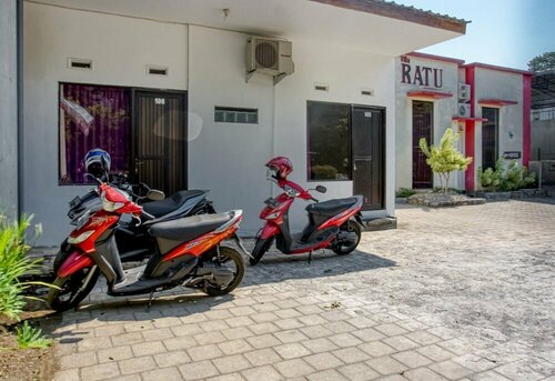 Villa Ratu by RedDoorz, Забронировать Вилла Виллы Бату, рядом с Парк аттракционов Taman Wisata Tirta Nirwana Songgoriti, Вилла