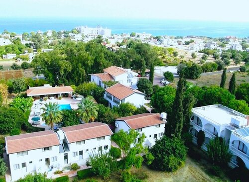 The Villa Club Holiday Village, Book Villa Hoteller i Northern Cyprus med parkering, Parkering