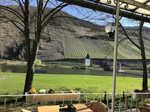 Hotel Krone Riesling, Забронировать Отель Отели в центре Триттенхайм, в центре