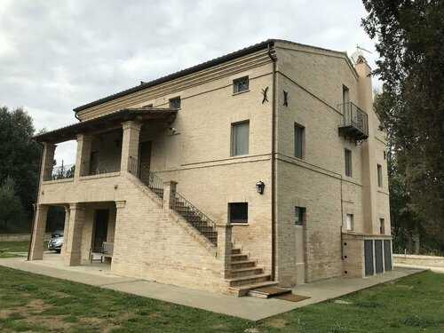 Monterosato Country House, Rezervați Casă de vacanță Case de vacanță Fermo, Casetă