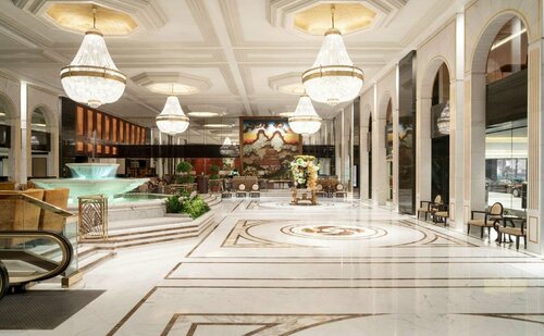 Kowloon Shangri-La, Hong Kong, Забронировать Отель Отели Гонконга с парковкой, рядом с Хоккейный центр Кингс Парк, Парковка