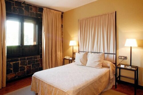 Hotel Temple Ponferrada, Забронировать Отель Отели в центре Понферрада, в центре