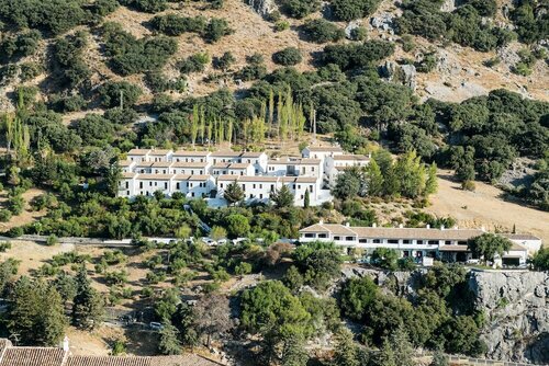 Villa Turística de Grazalema, Забронировать Отель Отели Грасалема с парковкой, Парковка