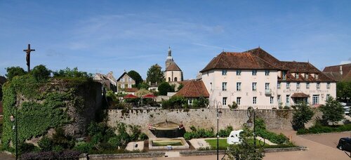 Hostellerie de la tour d'auxois, Rezervați Hotel Saulieu Morvan