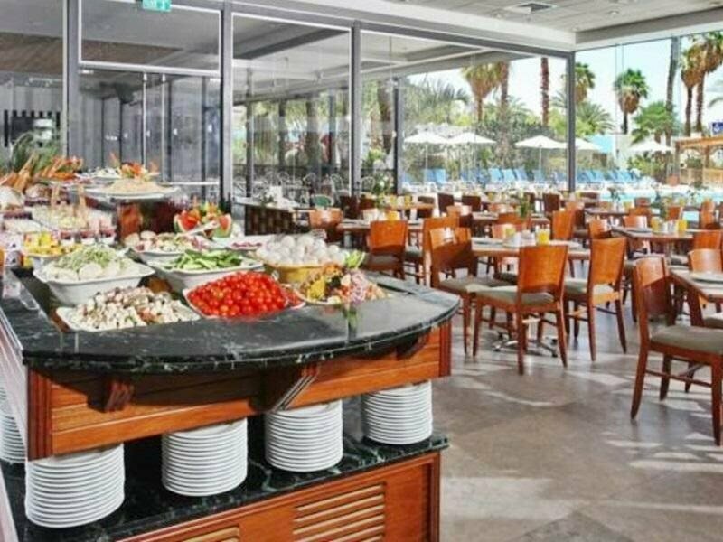 Americana Hotel