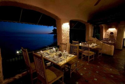 Caribbea Bay Resort, Buchen Sie Resort Kariba Simbabwe