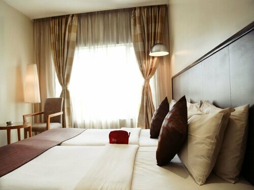 OYO 697 The Sirona Hotel, Забронировать Отель Mali and Munjeri штат Махараштра
