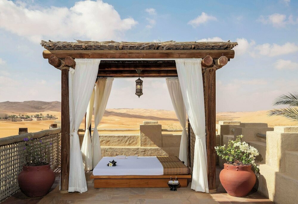 Qasr Al Sarab Desert Resort by Anantara