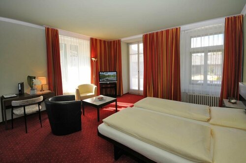 Monopol-Metropol, Buchen Sie Hotel Zentralschweiz Hotels mit Mahlzeiten, Halb-/Vollpension