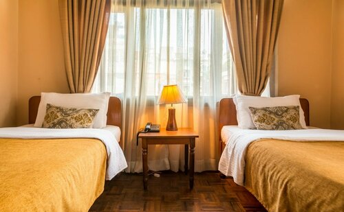Hotel Excelsior, Забронировать Отель Отели Катманду с парковкой, рядом с Garden of Dreams, Парковка
