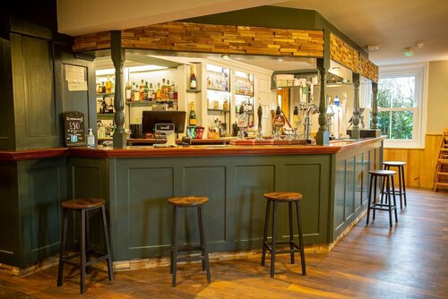 The Woodfalls Inn, Rezervați Pensiune Hoteluri în Gloucestershire cu parcare, Parcare