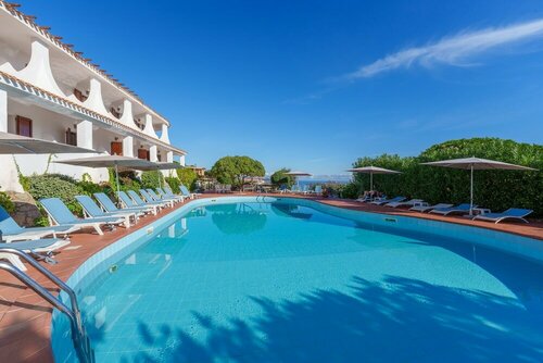 Hotel Punta Est, Забронировать Отель Байя Сардиния Изумрудный берег