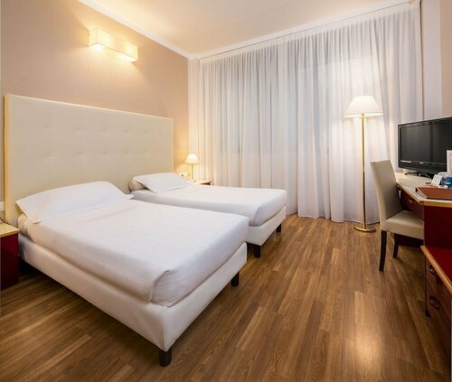 Best Western Air Hotel Linate, Забронировать Отель Отели Сеграте с завтраком, рядом с Аэропорт Линате, Завтраки