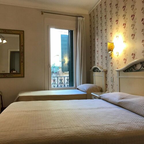 AL CAMPANIEL BED AND BREAKFAST, Забронировать Апартаменты/квартира Отели Венеции с завтраком, рядом с Constitution Bridge, Завтраки