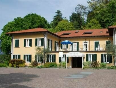 Residence LUlivo, Prenota Appartamento Hotel a Como con piscina, Piscina