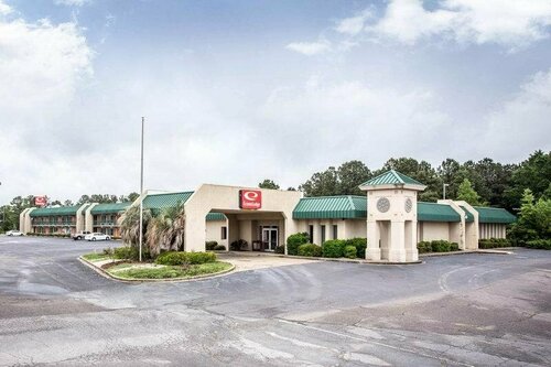 Econo Lodge and Conference Center, Reserva ahora Hotel Hoteles con piscina en Seven Oaks, Piscina