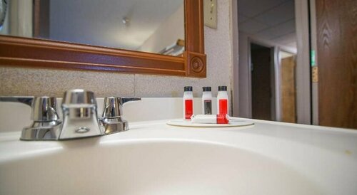 Airport Value Inn and Suites, Book Hotel Hoteller i Columbia med parkering, Parkering