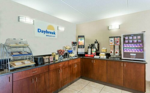 Days Inn by Wyndham Winston Salem North, Buchen Sie Hotel Winston-Salem 