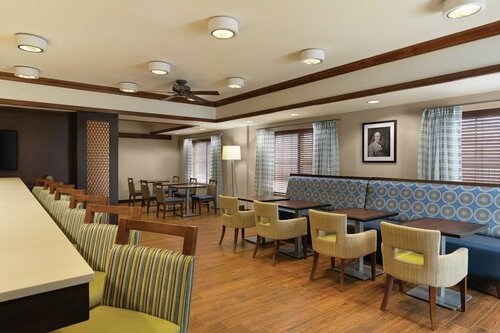 Hampton Inn Franklin, Забронировать Отель Франклин Нью-Гемпшир