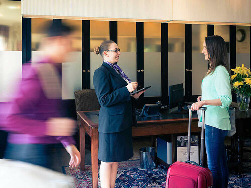 Mercure Oxford Eastgate Hotel, Забронировать Отель Оксфорд Оксфордшир, рядом с Balliol College