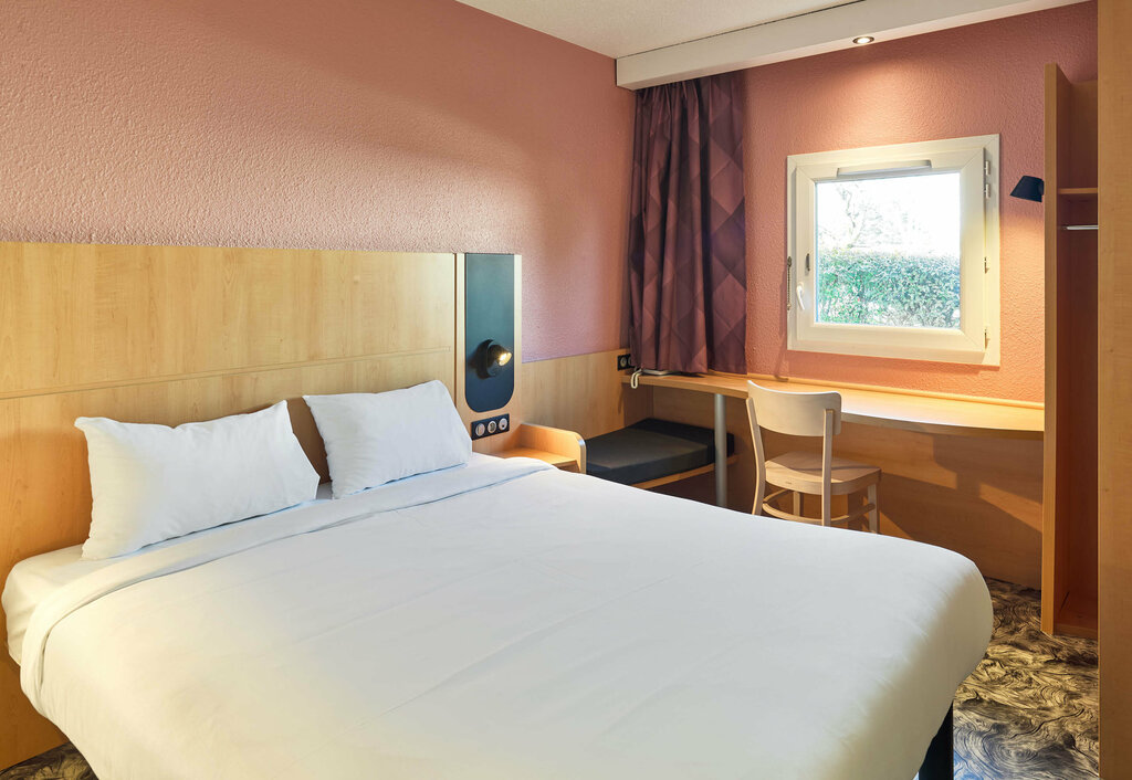 B&b Hotel Orly Rungis Airport 3 Stars