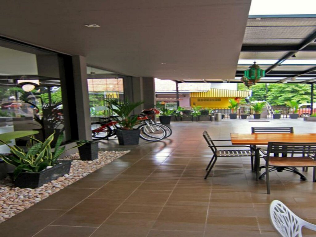Plan B Hotel