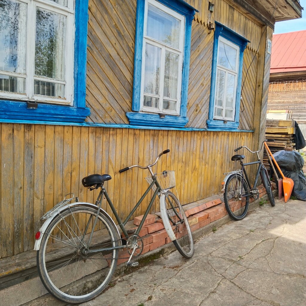 Домик у озера