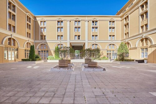 Appart Hotel Odalys City Aix en Provence L'Atrium, Забронировать Апарт-отель Отели Экс-ан-Прованса с парковкой, Парковка